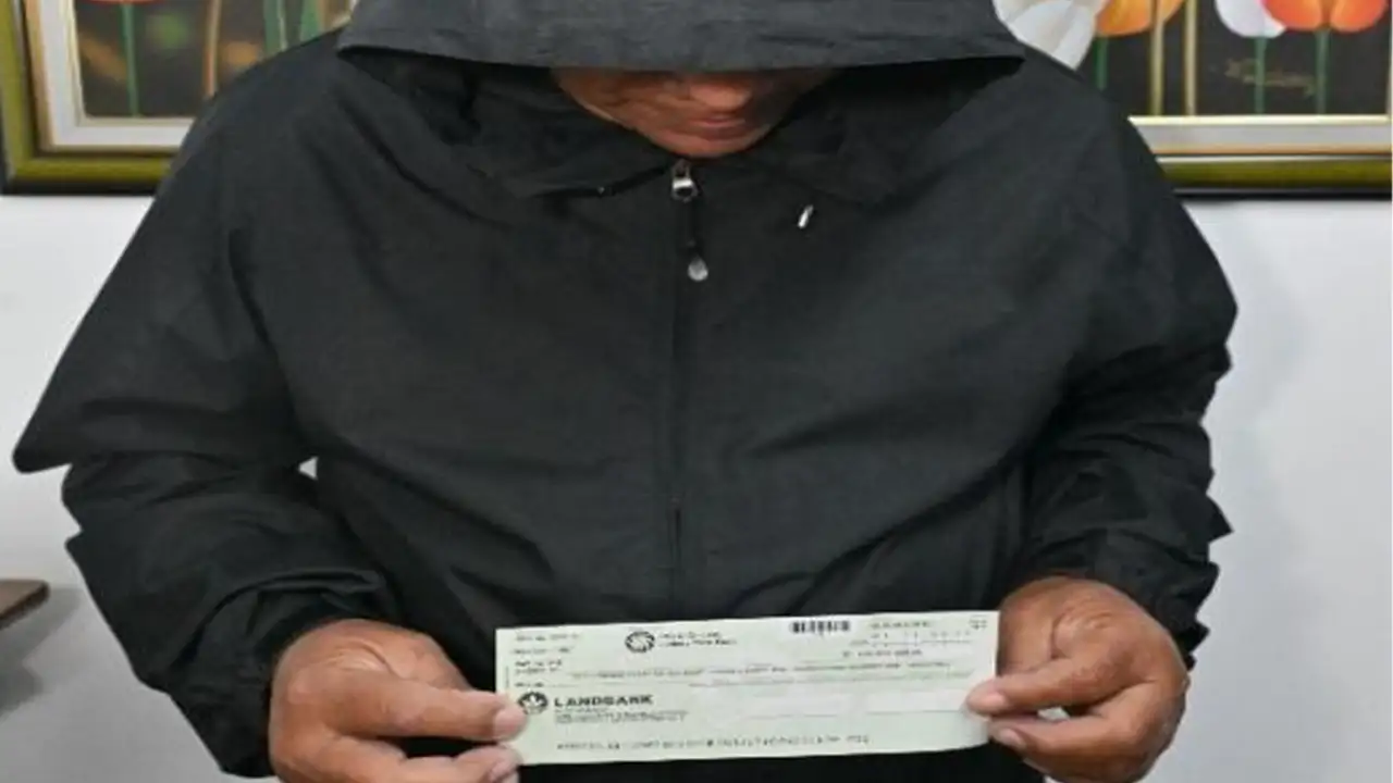 CEBUANO BETTOR CLAIMS ₱288.6-M GRAND LOTTO JACKPOT