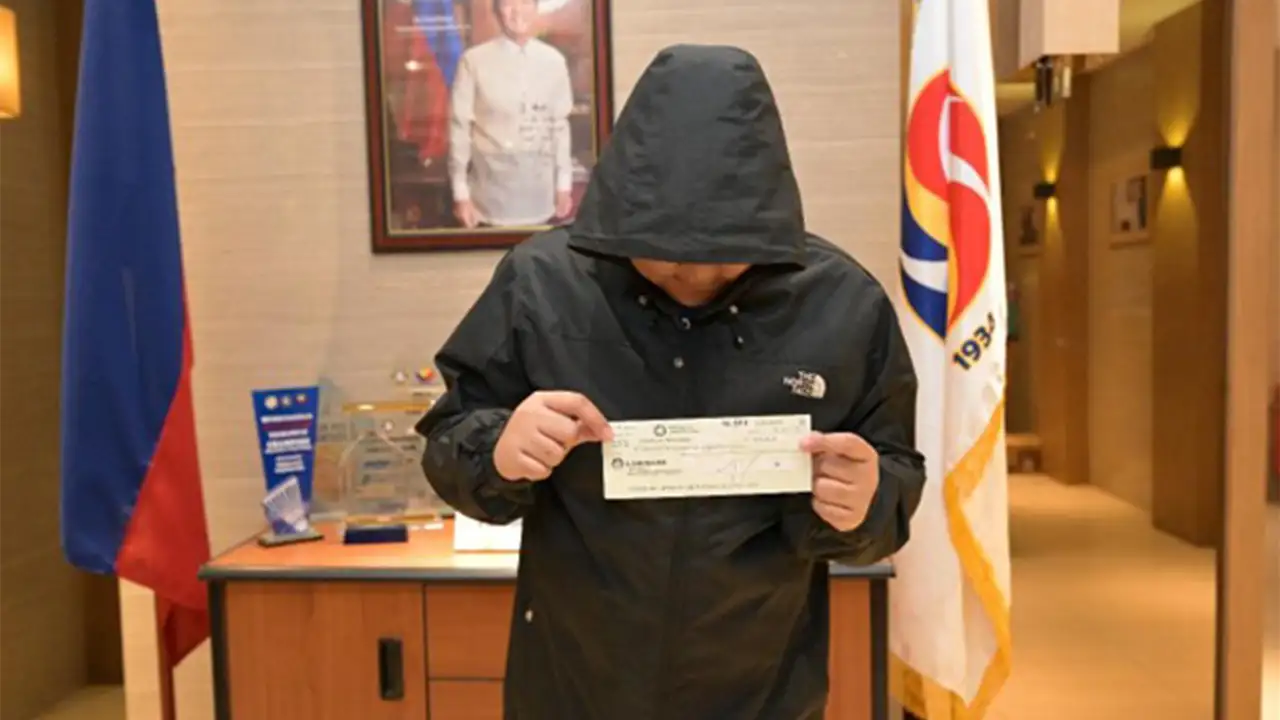 SUPERLOTTO 6/49 BETTOR CLAIMS P-15.84-M JACKPOT PRIZE