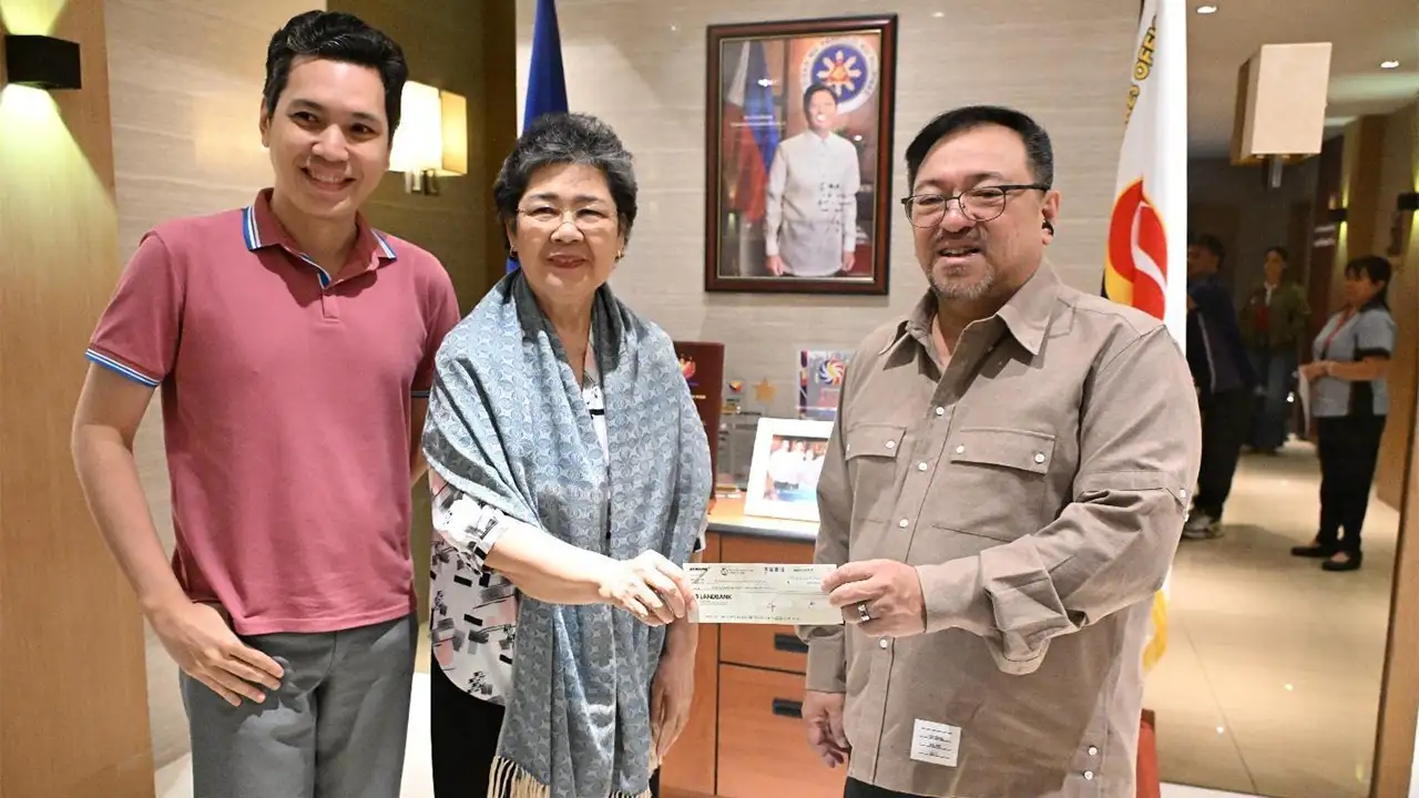PCSO TURNS OVER ₱970,000 TO NEW INSTITUTIONAL PARTNER DAWN UNDER IPP