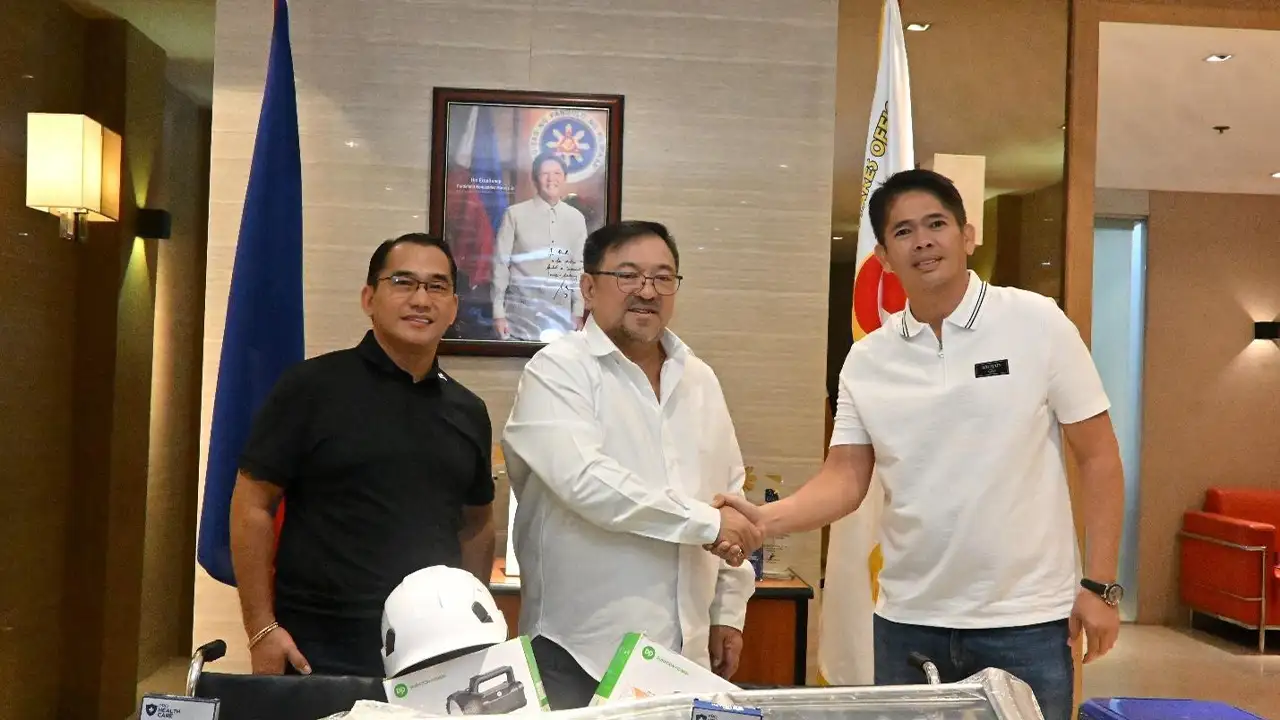PCSO DONATES CHARITIMBA AND RESCUE EQUIPMENT TO SANTA ROSA, NUEVA ECIJA