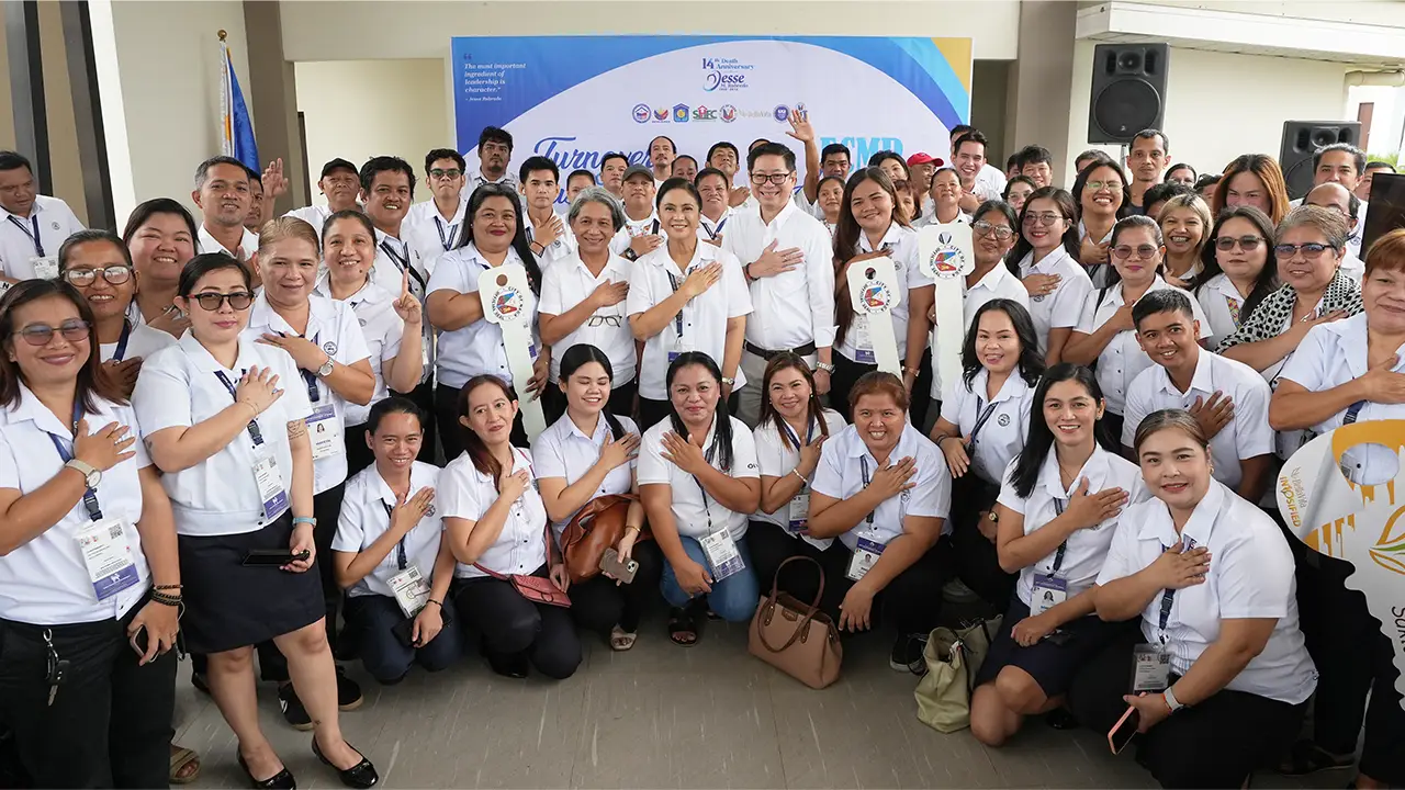 PAG-IBIG, CITY GOVERNMENT OF NAGA HELP EMPLOYEES BECOME HOMEOWNERS