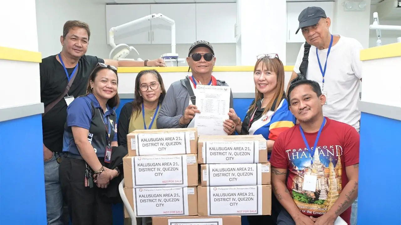 TWO QUEZON CITY BARANGAYS AND MAGDIWANG RECEIVE MEDICINES FROM PCSO