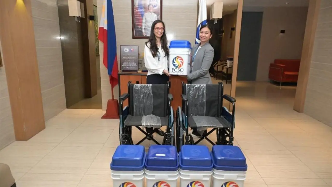BULACAN 5TH DISTRICT RECEIVES CHARITIMBA, WHEELCHAIRS FROM PCSO
