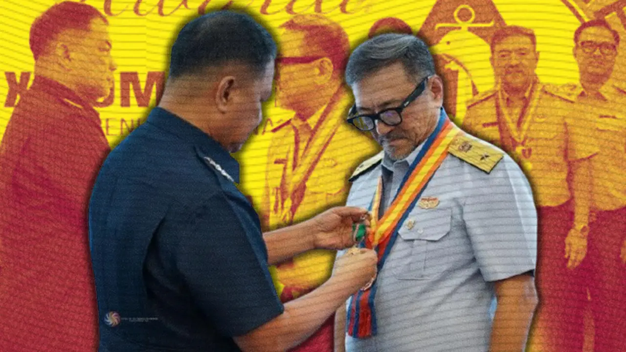 PCG AWARDS PCSO GM ROBLES WITH AUXILIARY MERIT MEDAL